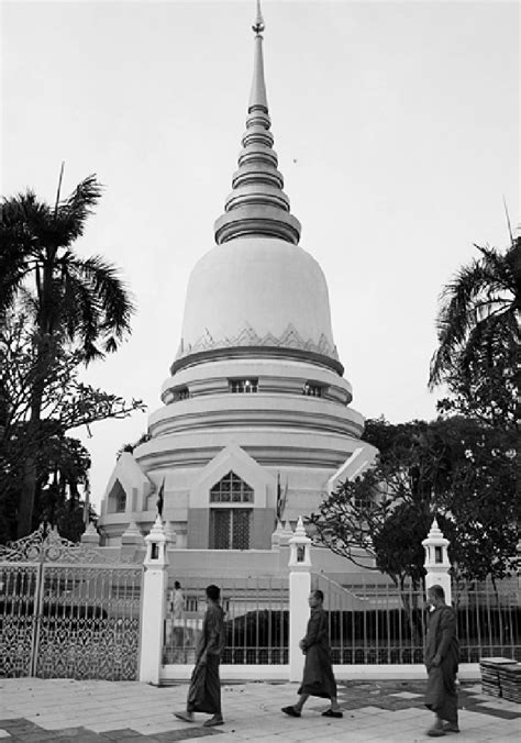 การก่อสร้างพระสถูปศรีธรรมาทรัย อนุสรณ์แห่งความศรัทธาและการต่อสู้เพื่ออำนาจในอาณาจักรสมัยโบราณ