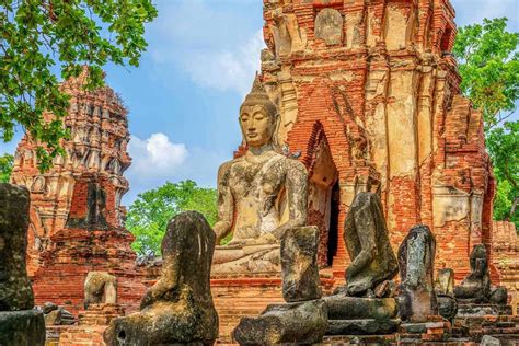 การก่อสร้างพระบรมมหาราชวัง ในสมัยกรุงศรีอยุธยา: บทพิสูจน์แห่งอำนาจและความรุ่งเรืองของอาณาจักร